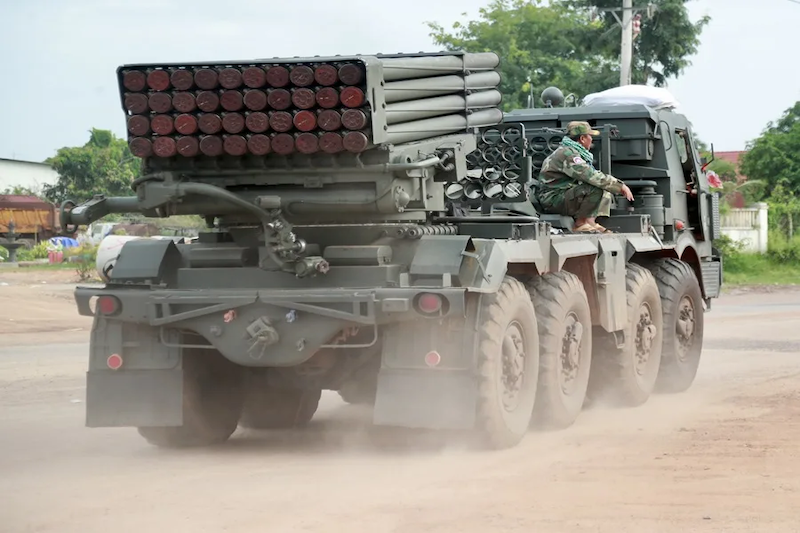 Combates en la frontera entre Tailandia y Camboya por tercer día consecutivo