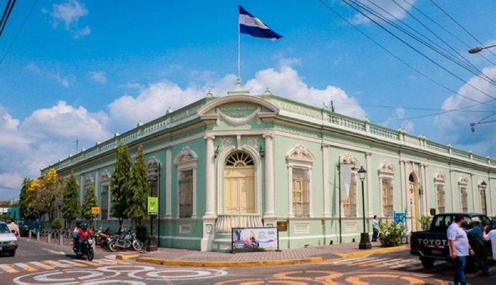 Concejal de La Libertad Sur señala a Nuevas Ideas y Arena de aprobar misiones oficiales sin rendir cuentas