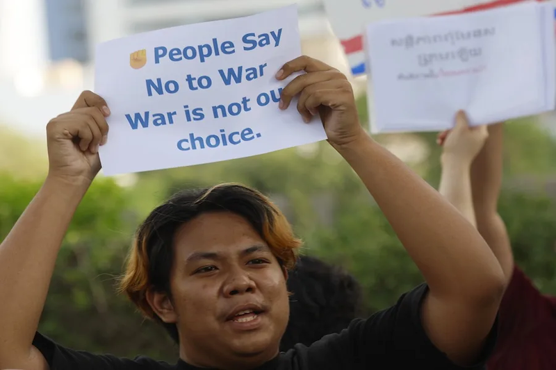 Tailandia y Camboya celebrarán una cumbre este lunes en Malasia para negociar un alto el fuego