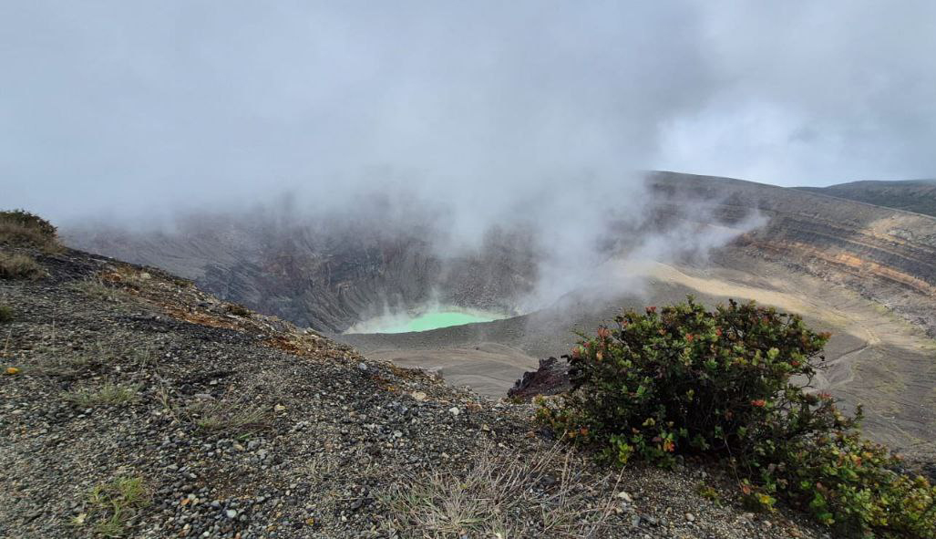 Limitan temporalmente el tiempo en el cráter del volcán de Santa Ana a 10 minutos