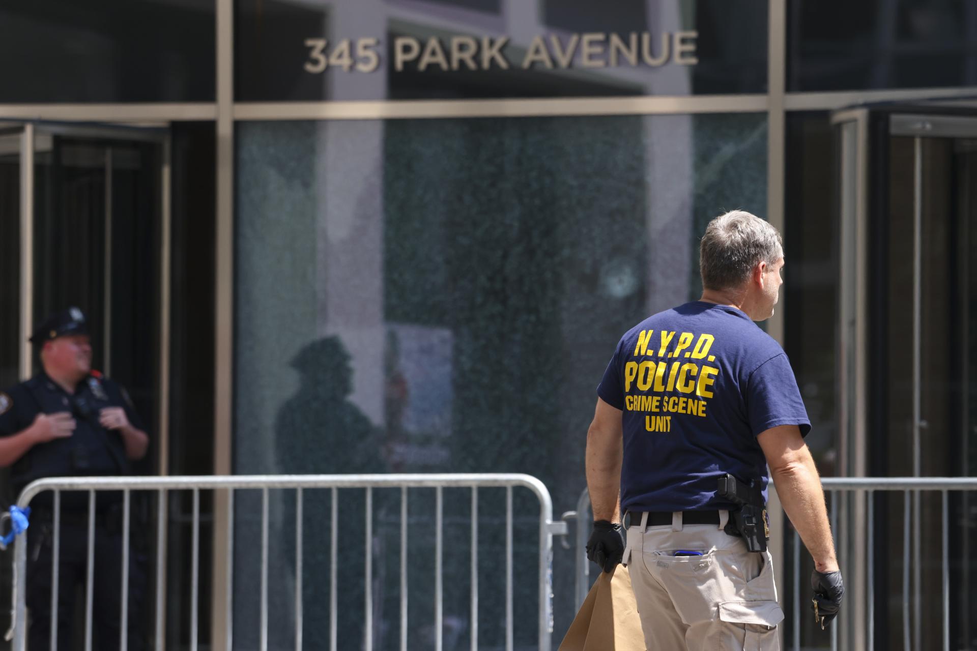 Emergen detalles del tirador de Nueva York: una nota de suicidio y antipsicóticos