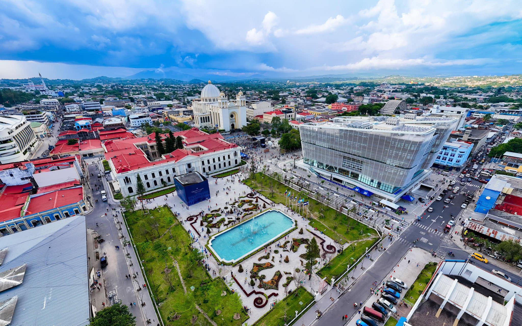 CEPAL reduce por segunda vez la proyección de crecimiento de El Salvador, a 2.4 % en 2025