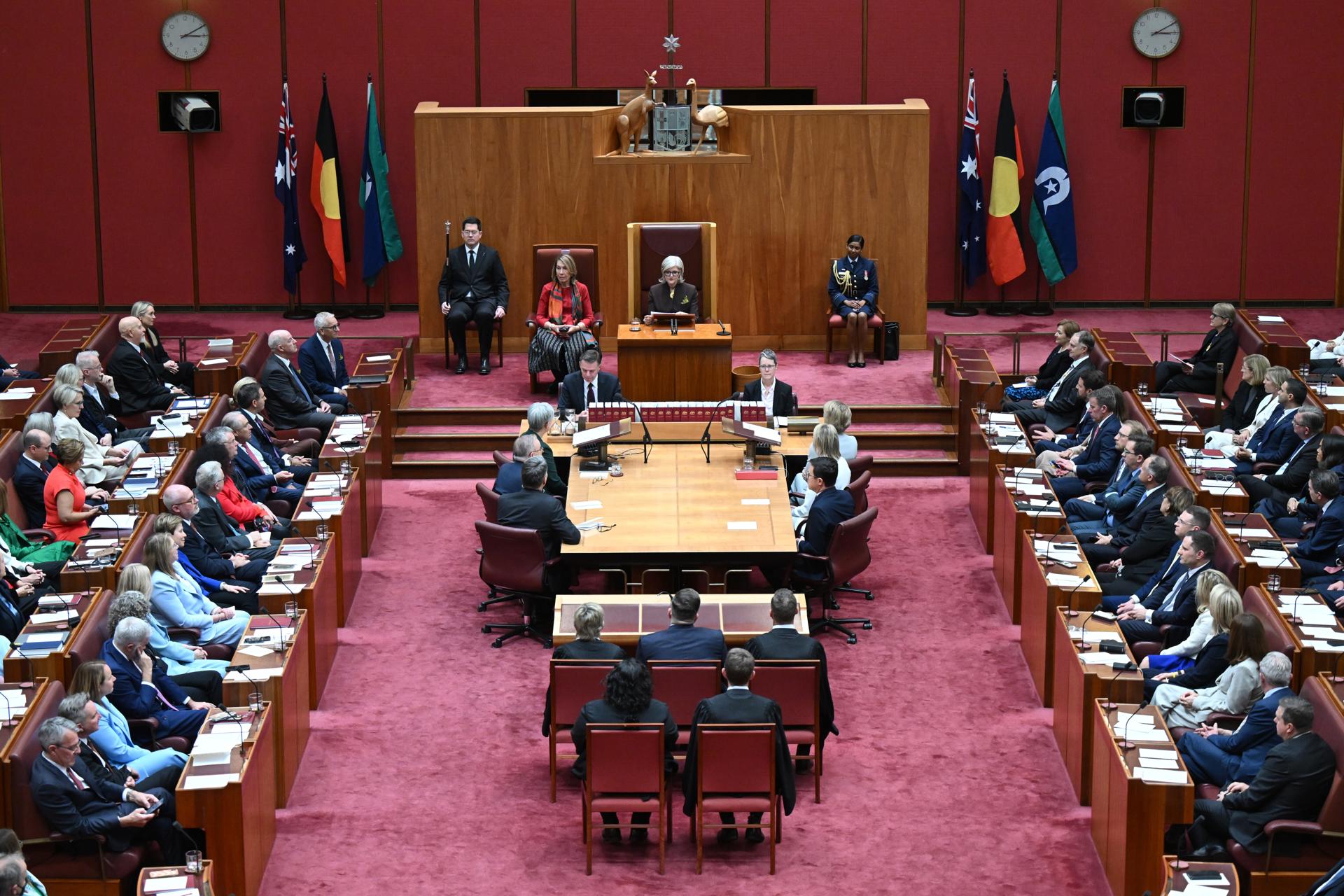 Un veterano diputado australiano se niega a jurar lealtad al rey Carlos III de Inglaterra