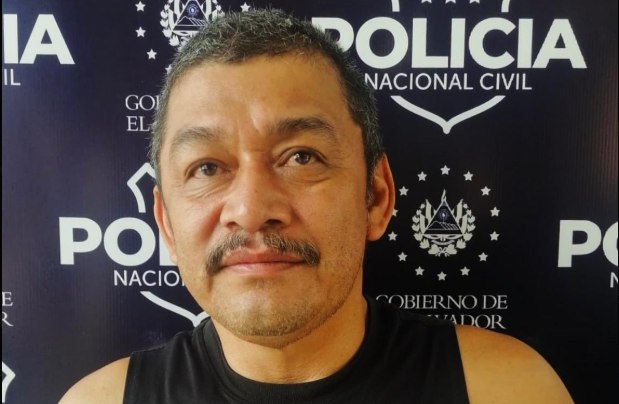 PNC arresta a conductor con 211 grados de alcohol tras provocar choque en Cojutepeque 