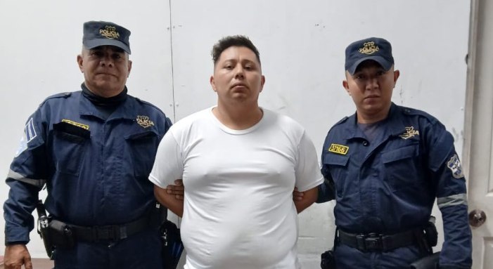 Capturan a conductor por provocar accidente, lesionar a menor y conducir sin licencia en San Bartolomé Perulapía