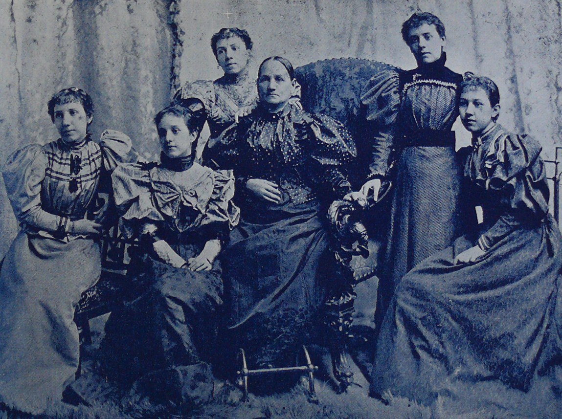 Hace un siglo, un grupo familiar de salvadoreñas viajó por China, Corea y Japón