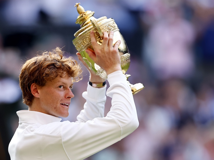 Sinner es un robot; Alcaraz, por una vez, humano