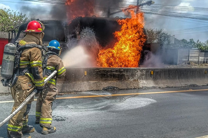 Incendios en vacaciones agostinas han incrementado 71 % dice Bomberos
