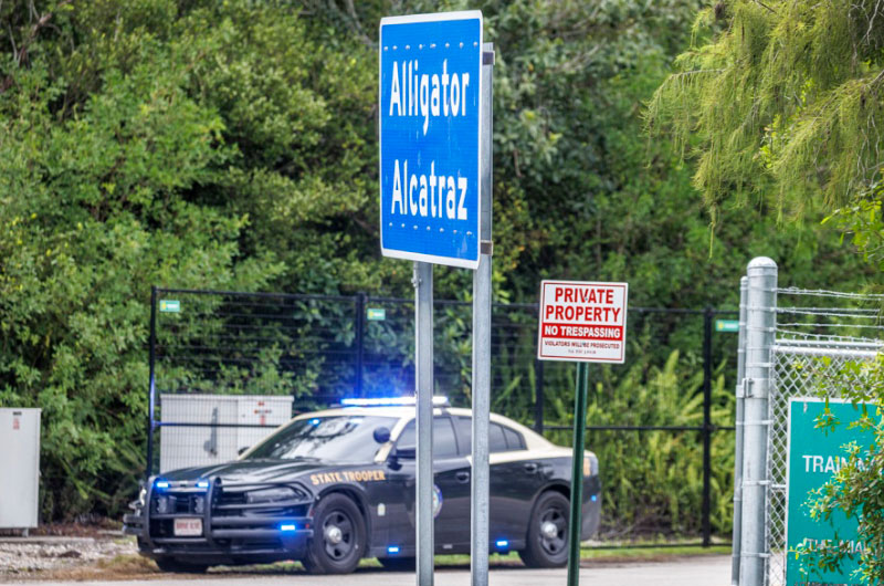 Gobernador de Florida avisa que el fallo contra Alligator Alcatraz no detendrá las deportaciones