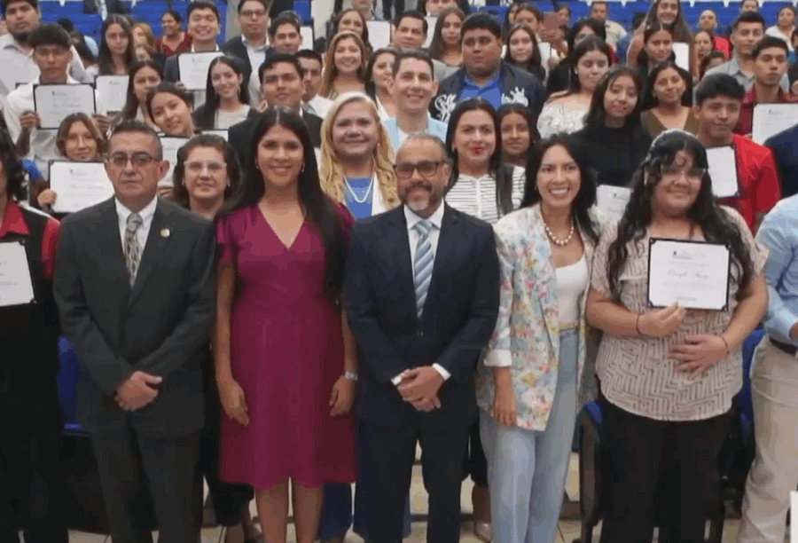 Asamblea Legislativa entregó 100 becas «Dagoberto Gutiérrez»