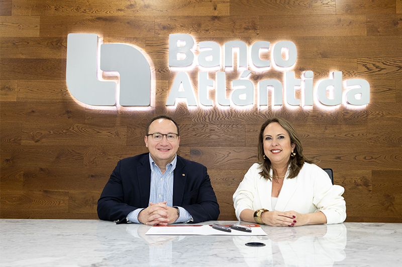 Banco Atlántida y BID acuerdan $20 millones para impulsar las empresas salvadoreñas