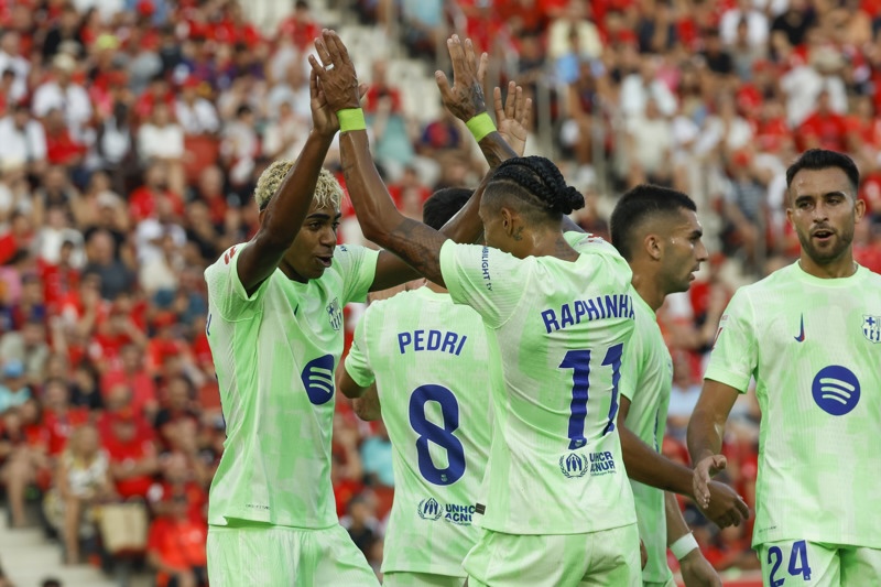 El Barcelona debuta en LaLiga con goleada y polémica ante Mallorca