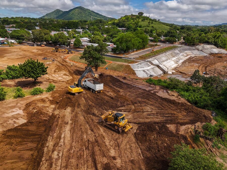 Obras Públicas concluyó trabajos en cuatro cárcavas del Distrito Italia, asegura ministro