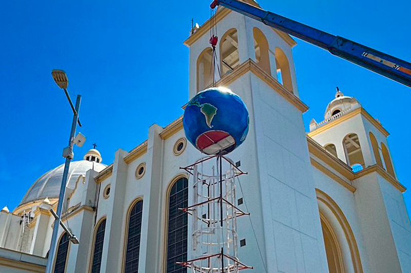 Inician los preparativos para «la bajada» afuera de Catedral Metropolitana