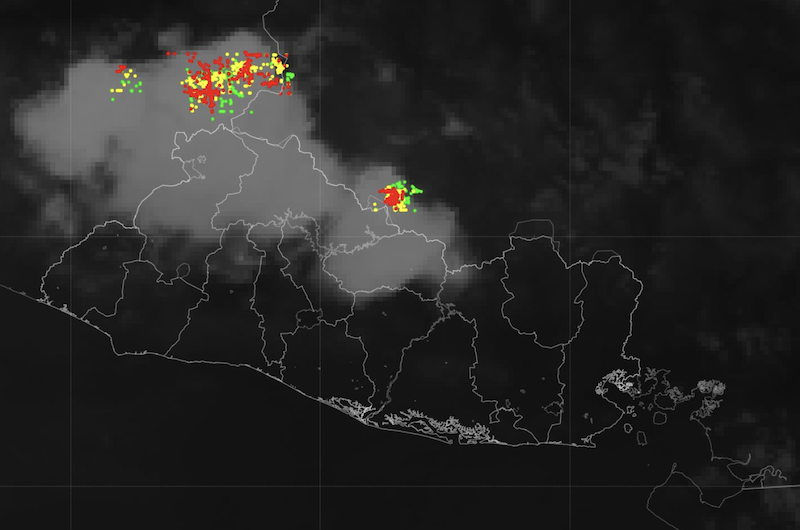 Lluvias y tormentas continuarán este lunes por influencia de onda tropical y vaguadas