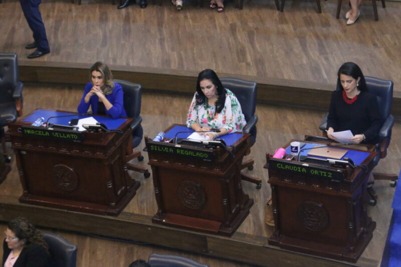 Oposición ha presentado más de 200 iniciativas en la Asamblea durante las últimas dos legislaciones