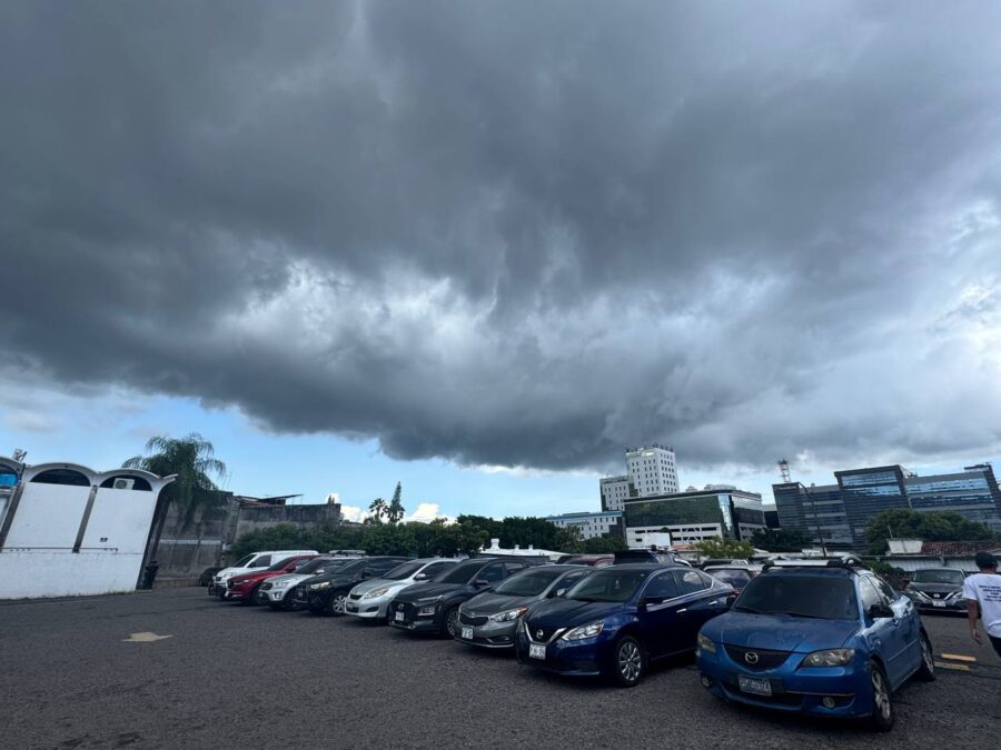 Prevén lluvias y tormentas por influencia de onda tropical este viernes