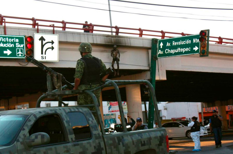 Doce muertos deja enfrentamiento de civiles armados y la policía en el norte de México