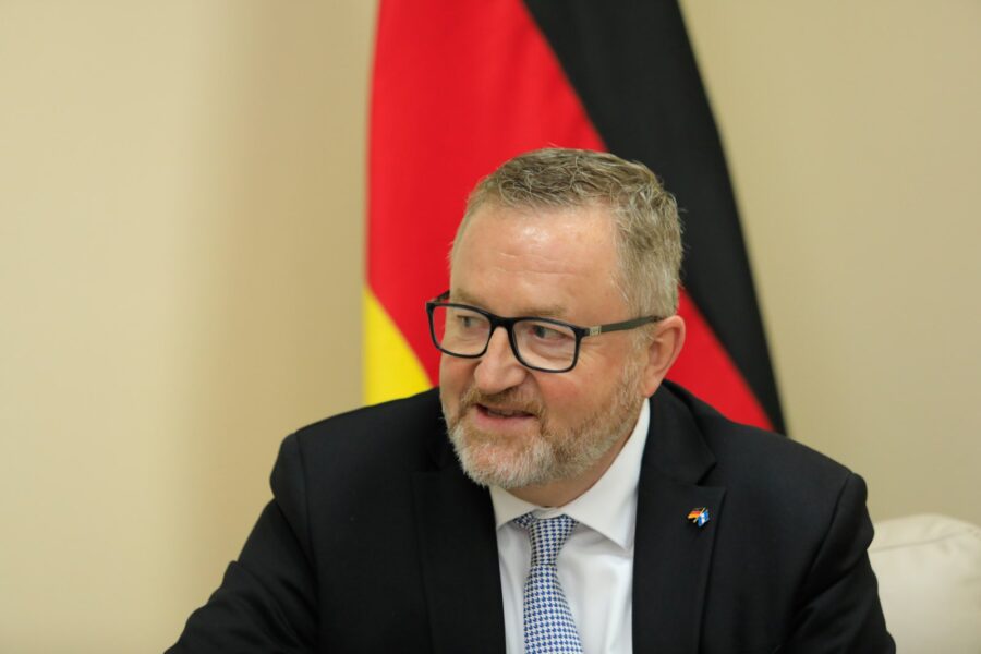 Nuevo embajador alemán presenta cartas a canciller salvadoreña