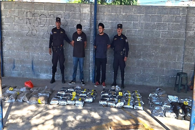 Condenan a  20 años de prisión a dos guatemaltecos que traficaban marihuana