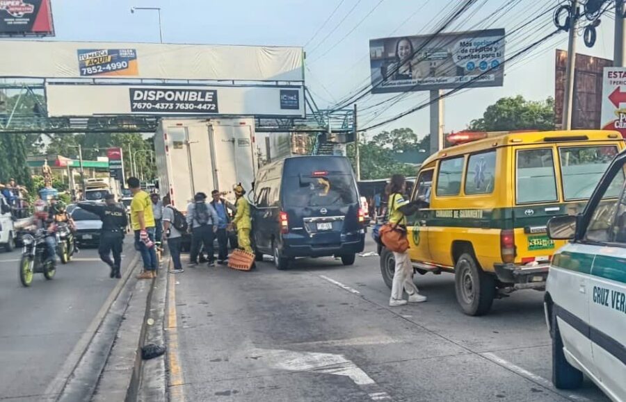 Al menos cinco personas resultan lesionadas en accidentes viales este viernes por la mañana