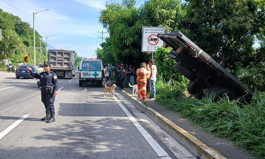 Cinco personas lesionadas en accidentes ocurridos entre la noche del lunes y la mañana del martes