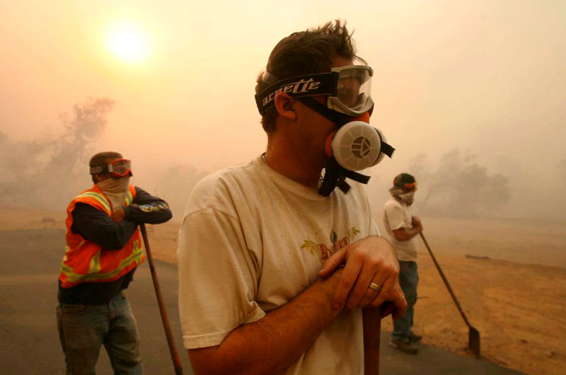 Los incendios en la costa oeste de EEUU siguen fuera de control pese a labor de contención