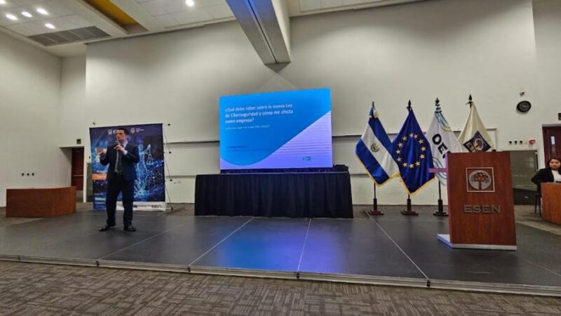 ESET realiza ponencia sobre Ley de Ciberseguridad de El Salvador: «Los datos son el oro de este siglo»