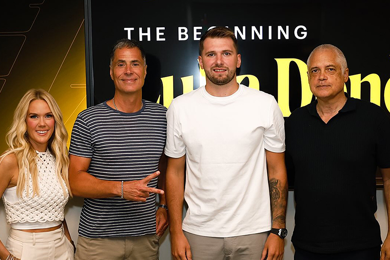 Luka Doncic renueva con los Lakers por tres años y $165 millones