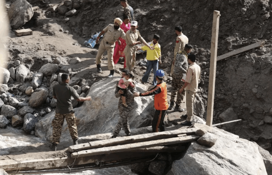 Pakistán busca a 150 desaparecidos tras inundaciones que dejan 660 muertos esta temporada