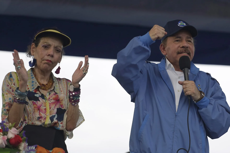 Entre purgas, en Nicaragua se ha iniciado la transición de Daniel Ortega a Rosario Murillo, según analistas
