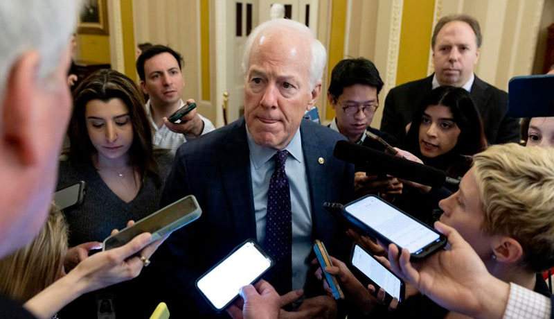 Senador pide ayuda al FBI para arrestar a legisladores tejanos que salieron del estado