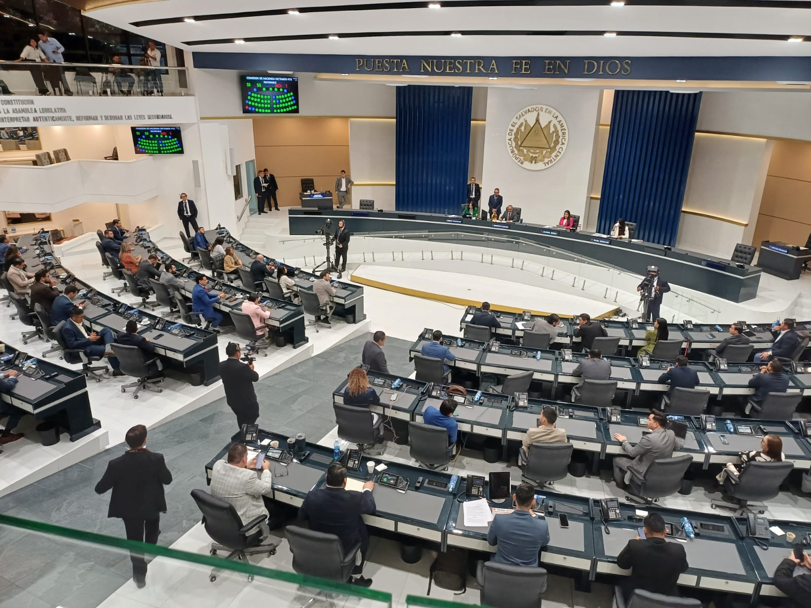 Reformas constitucionales que permiten reelección presidencial indefinida ya están vigentes