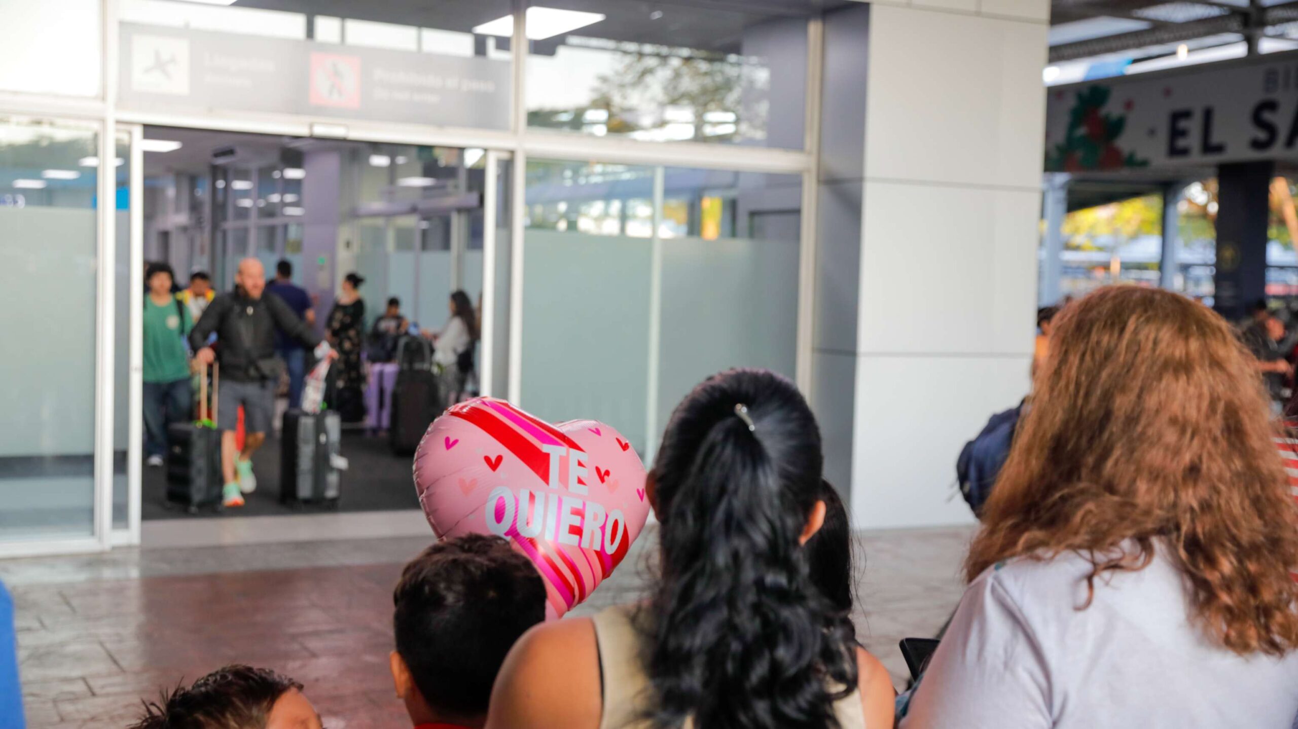 Mitur reporta el ingreso de 41,000 turistas internacionales en dos días de vacaciones