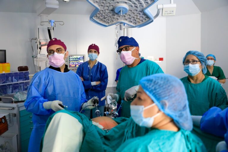 Médicos estadounidenses realizarán 25 cirugías ginecológicas y oncológicas en el Hospital San Rafael