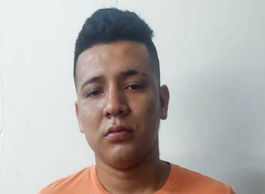 Arrestan a conductor con 168 grados de alcohol tras chocar con un vehículo estacionado en Lourdes