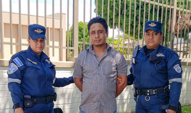 Capturan a motorista acusado de atropellar a dos menores en Santa Ana: una murió y otra resultó lesionada