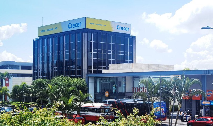 Cae un 43 % la emisión de nueva deuda de pensiones en primer semestre de 2025