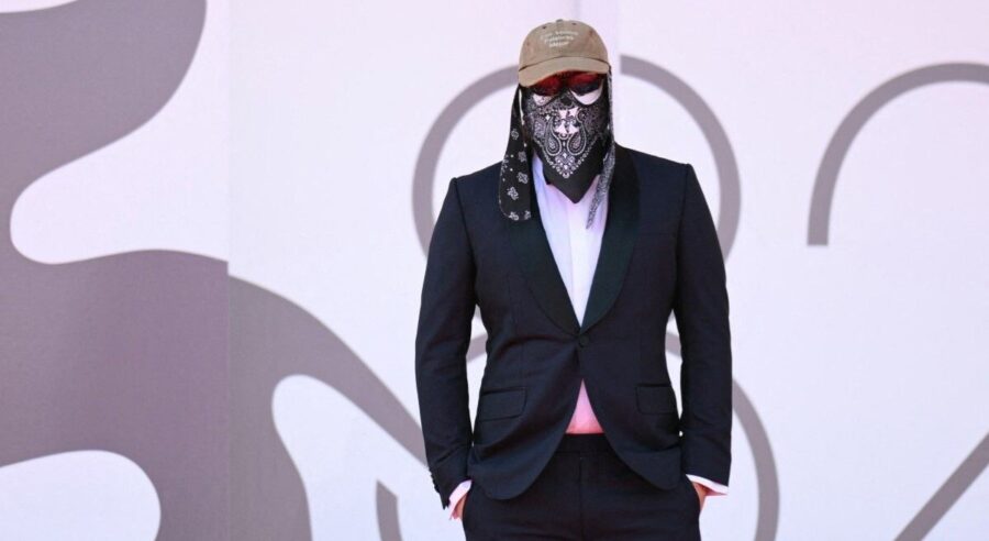 La odisea pandillera de Medellín se refleja en «Barrio Triste», un documental de Bad Bunny