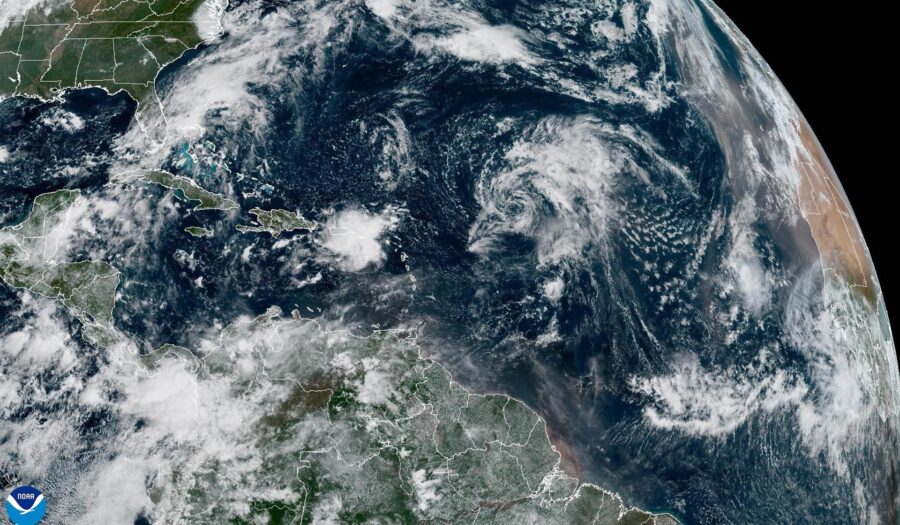 La tormenta Humberto se fortalece en el Atlántico mientras el huracán Gabrielle se debilita