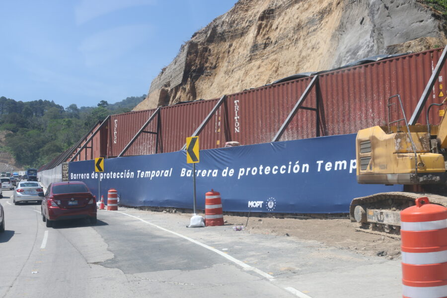 Obras en talud que provocó derrumbes en carretera a Los Chorros ya lleva un 60 % de avance, dice Mopt