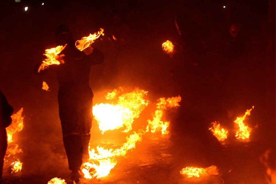 Nejapa ardió con las Bolas de Fuego