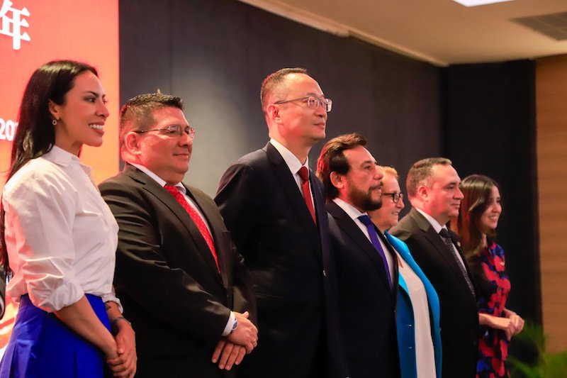 Vicepresidente Ulloa dice que “China está predicando con su ejemplo”