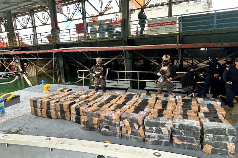 Costa Rica incauta una embarcación con 2,4 toneladas de cocaína