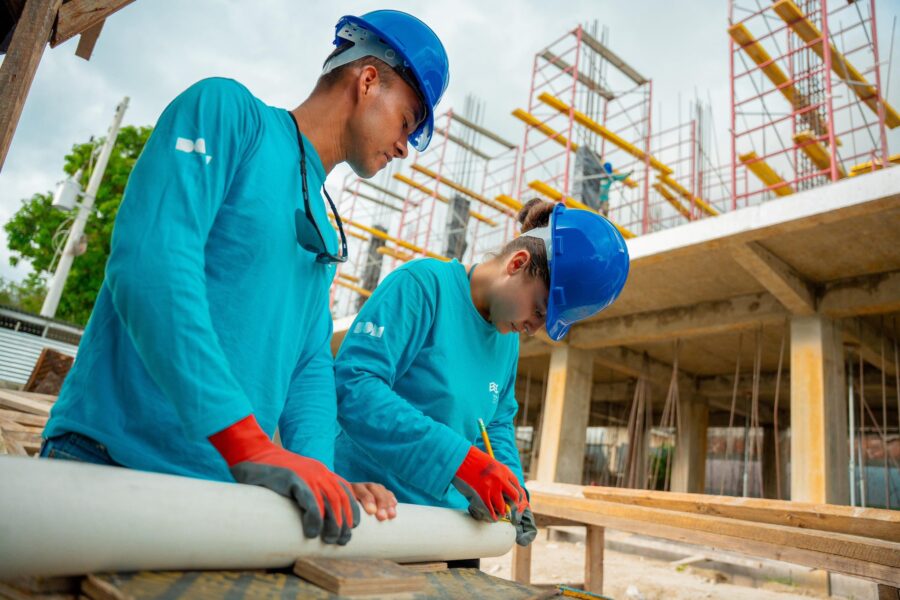 Gobierno ejecutó un 54 % de la inversión pública programada a agosto de 2025