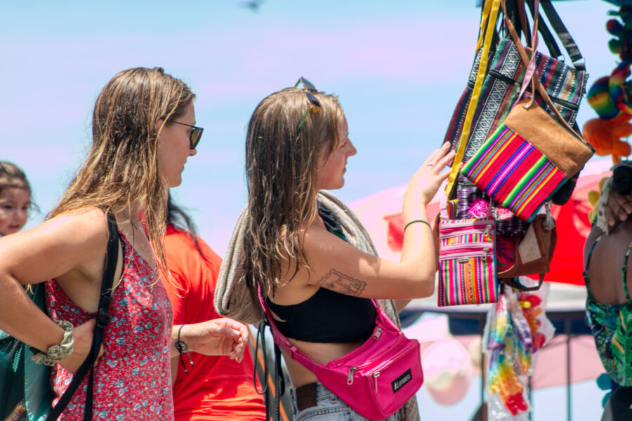 Los españoles son los principales turistas europeos que ingresan a El Salvador