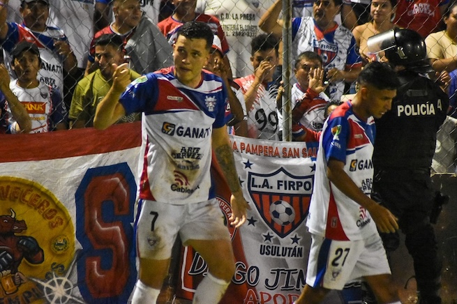 Firpo amplía su ventaja ante FAS y afianza el liderato de la Liga Mayor