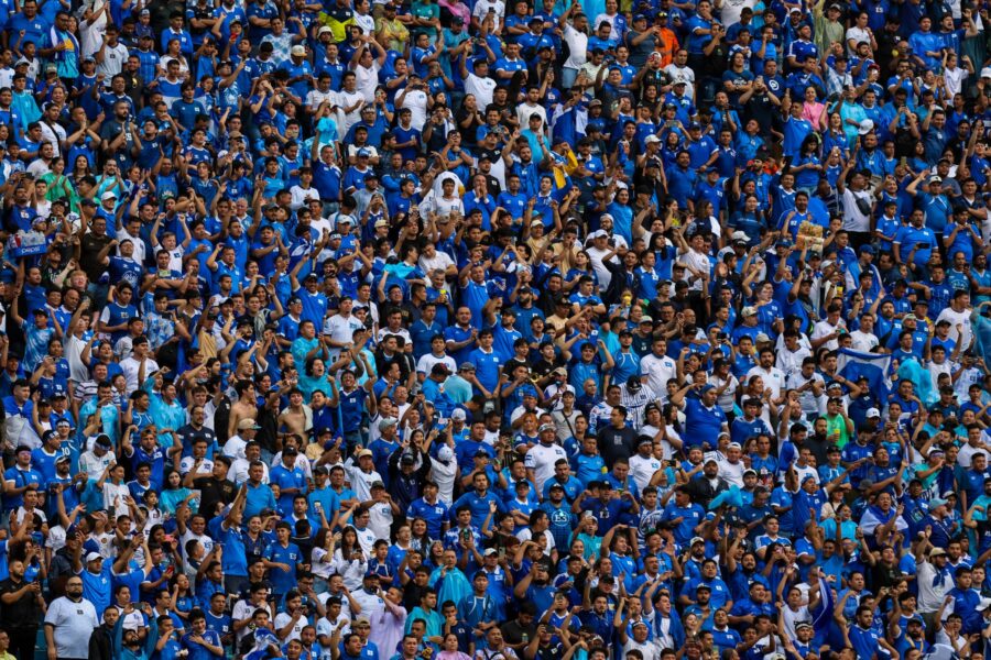 Las autoridades salvadoreñas rechazan discriminación y racismo en el fútbol