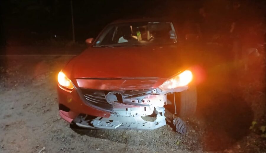 Choque entre vehículo y motocicleta deja al menos dos lesionados en Santa Ana