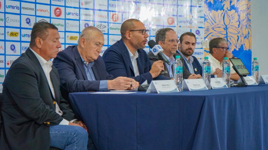 Fesfut impulsará campaña contra el racismo tras denuncias de jugadores de Surinam